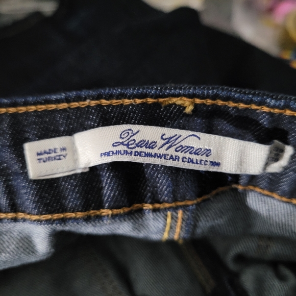 ZARA WOMAN | regular fit medium-dark wash jeans - Picture 8 of 9